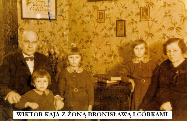 Wiktor Kaja z żoną Bronisławą i córkami